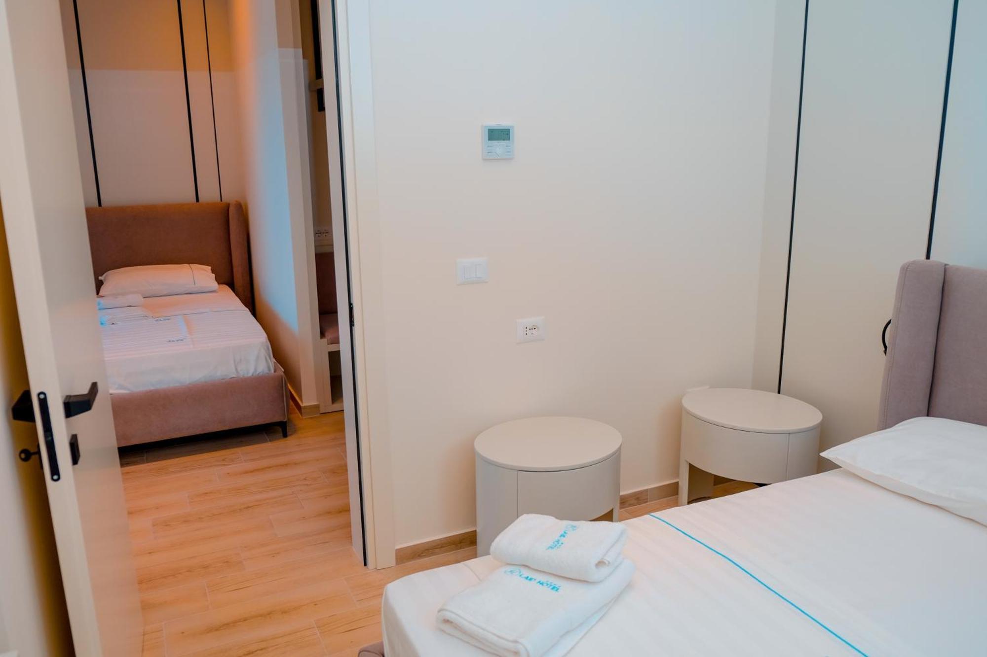 Laid Hotel Vlore Bagian luar foto