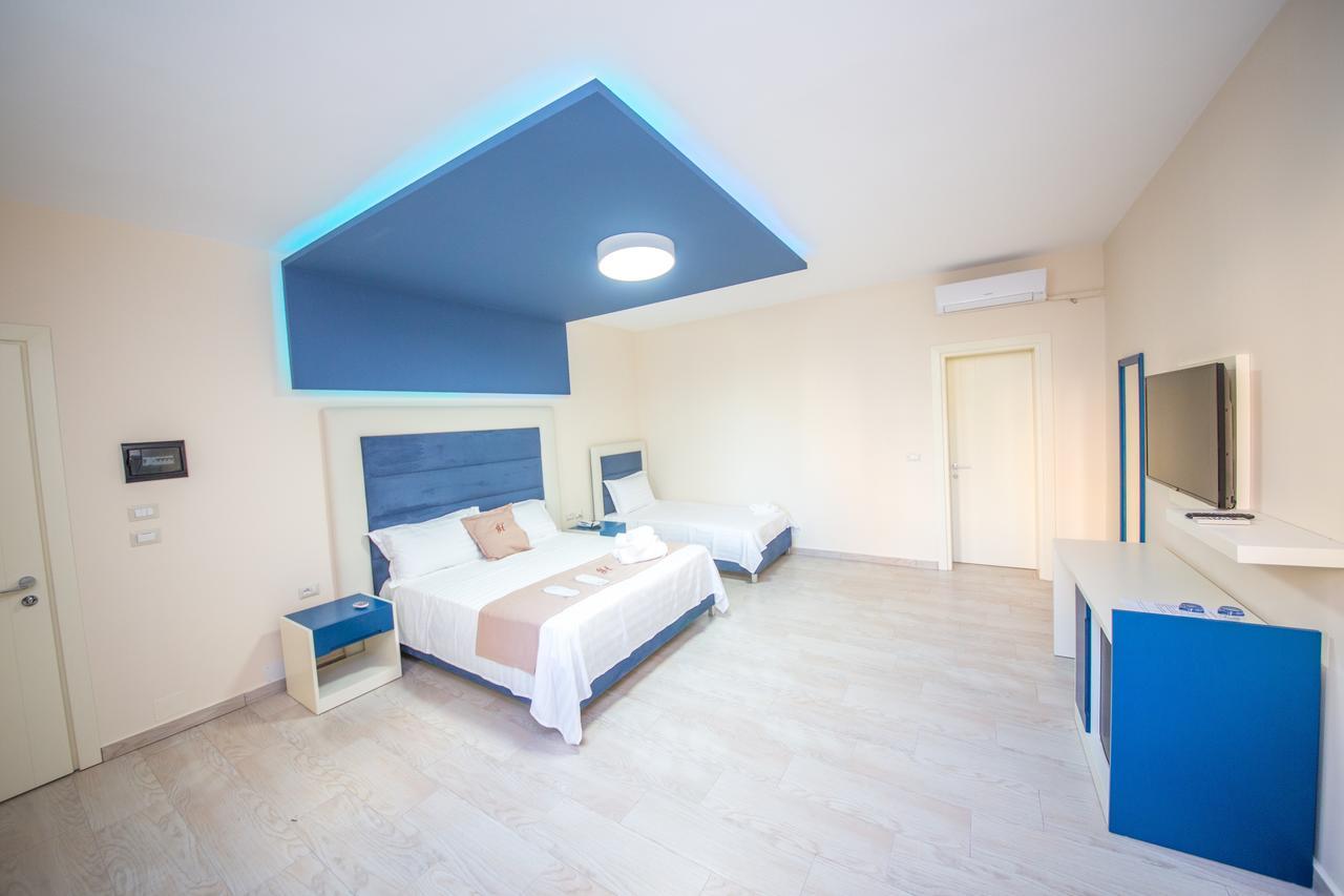 Laid Hotel Vlore Bagian luar foto