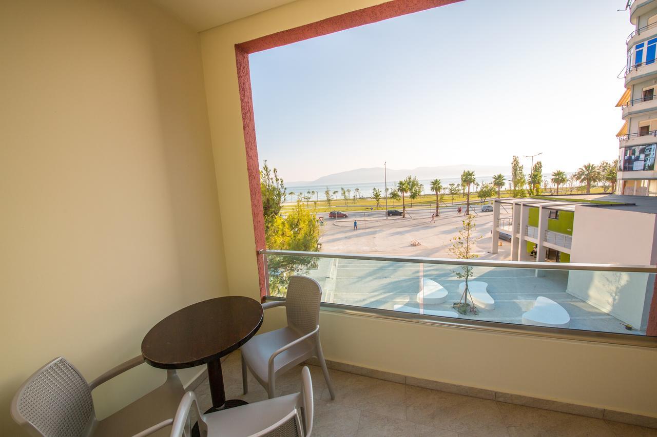 Laid Hotel Vlore Bagian luar foto