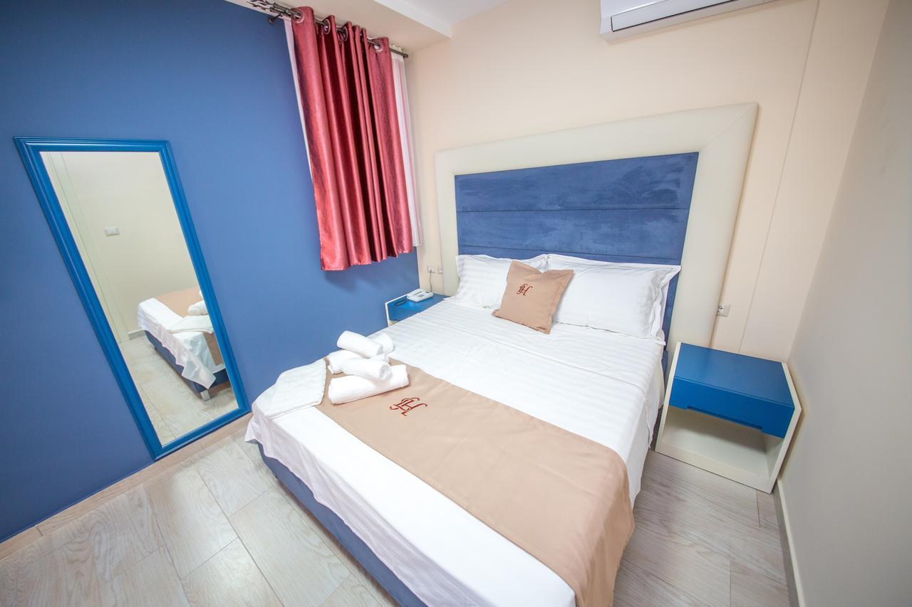 Laid Hotel Vlore Bagian luar foto