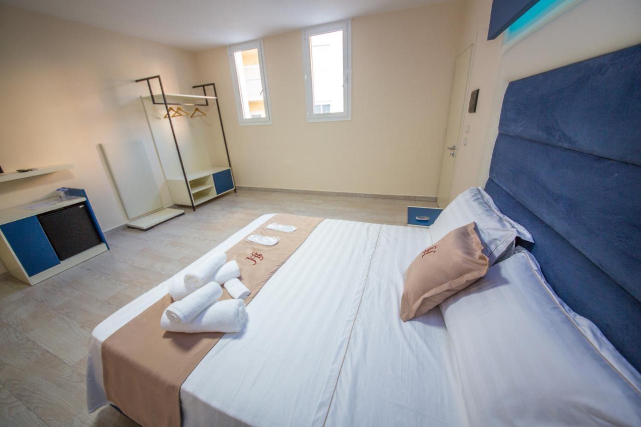 Laid Hotel Vlore Bagian luar foto