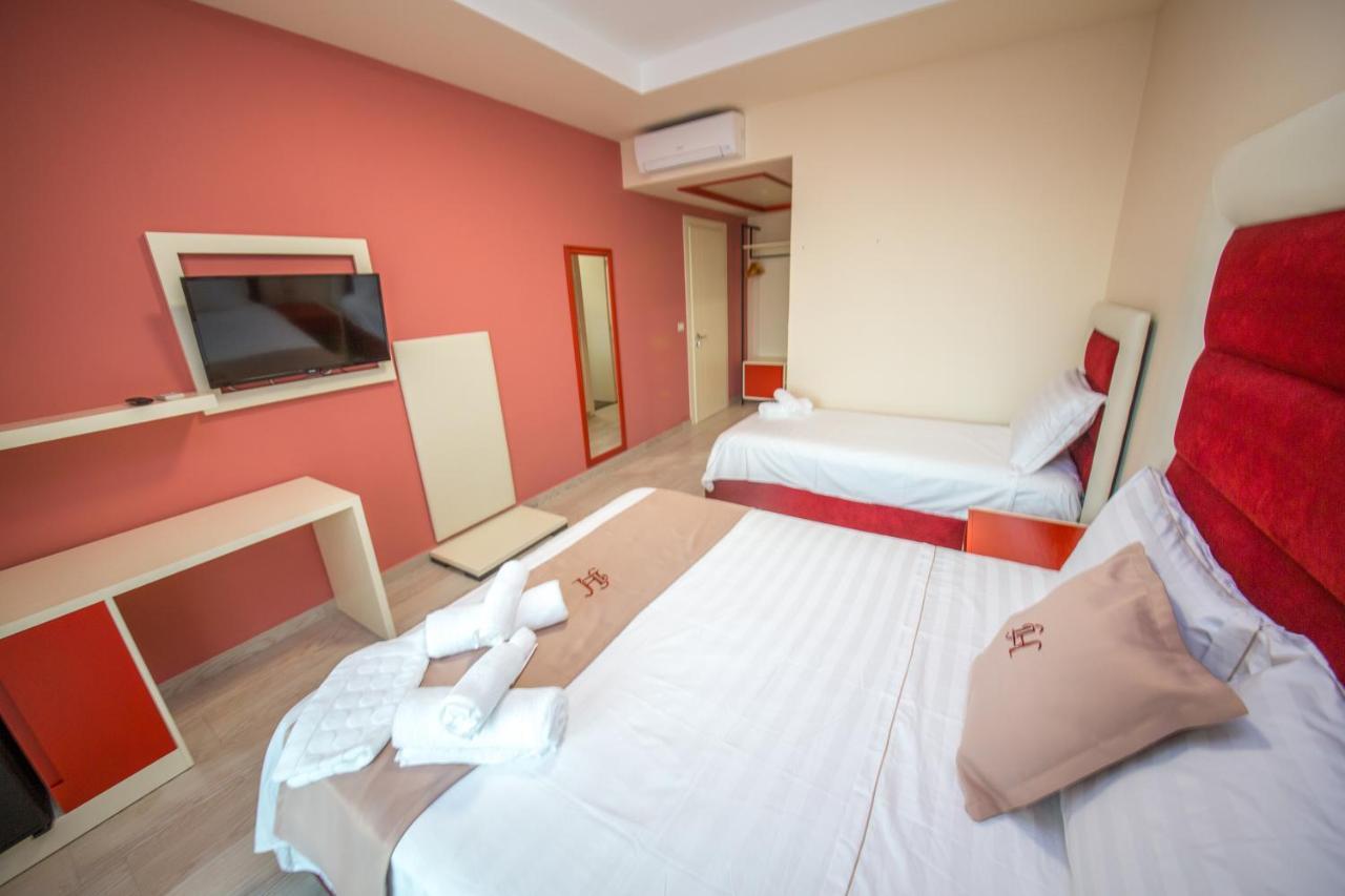 Laid Hotel Vlore Bagian luar foto