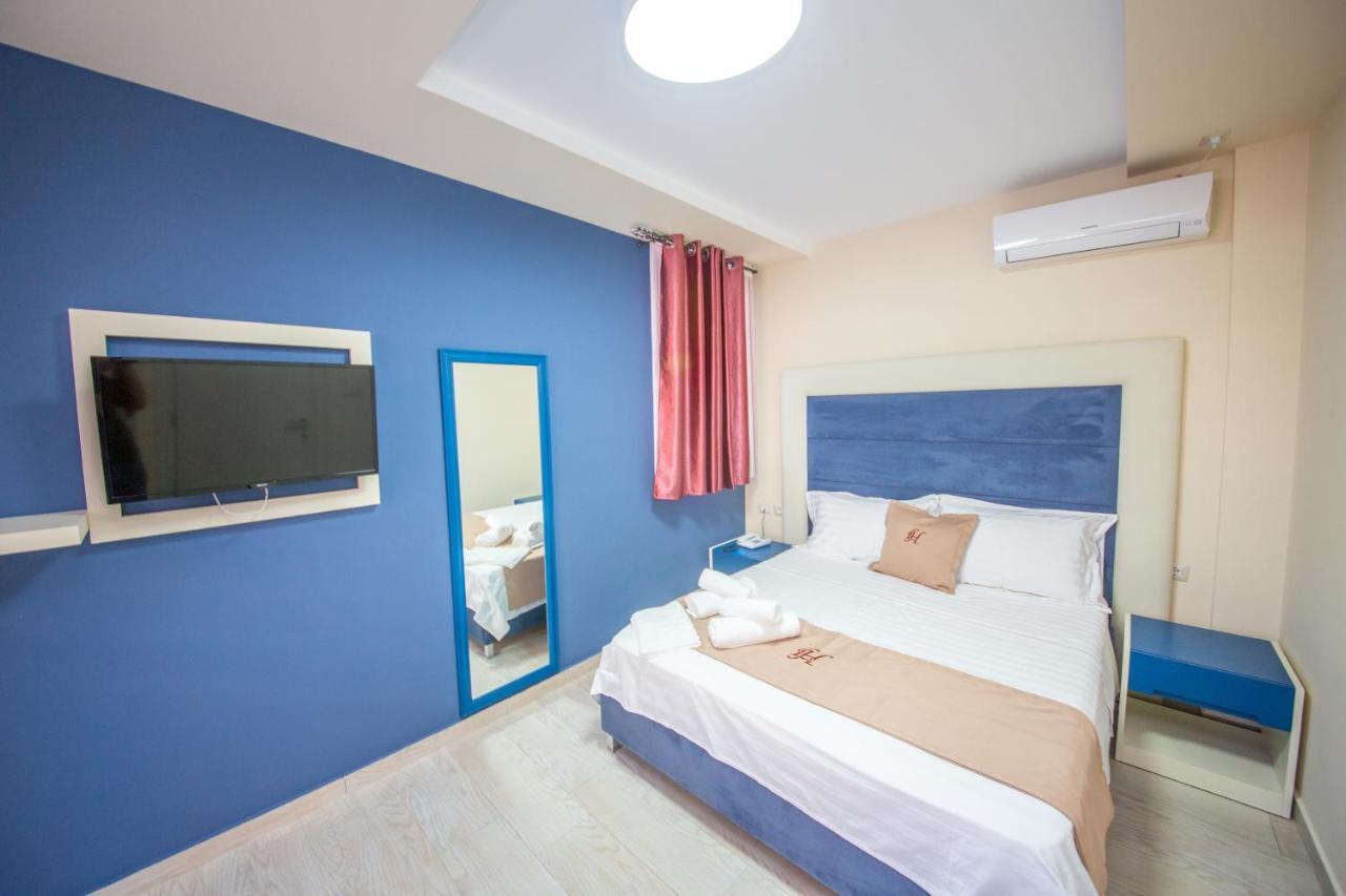 Laid Hotel Vlore Bagian luar foto